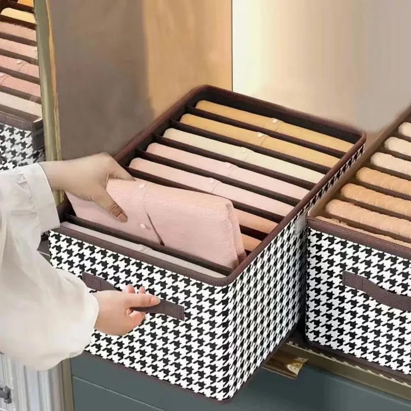 Sammenleggbar organizer til jeans og bukser