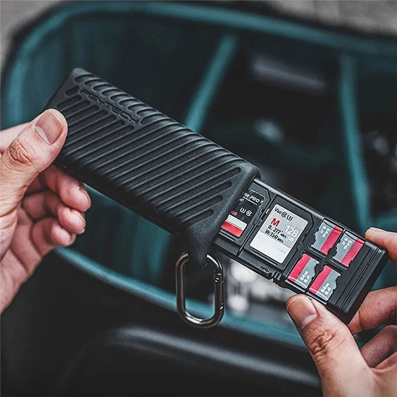 Minnekortleser og -holder, 2-i-1